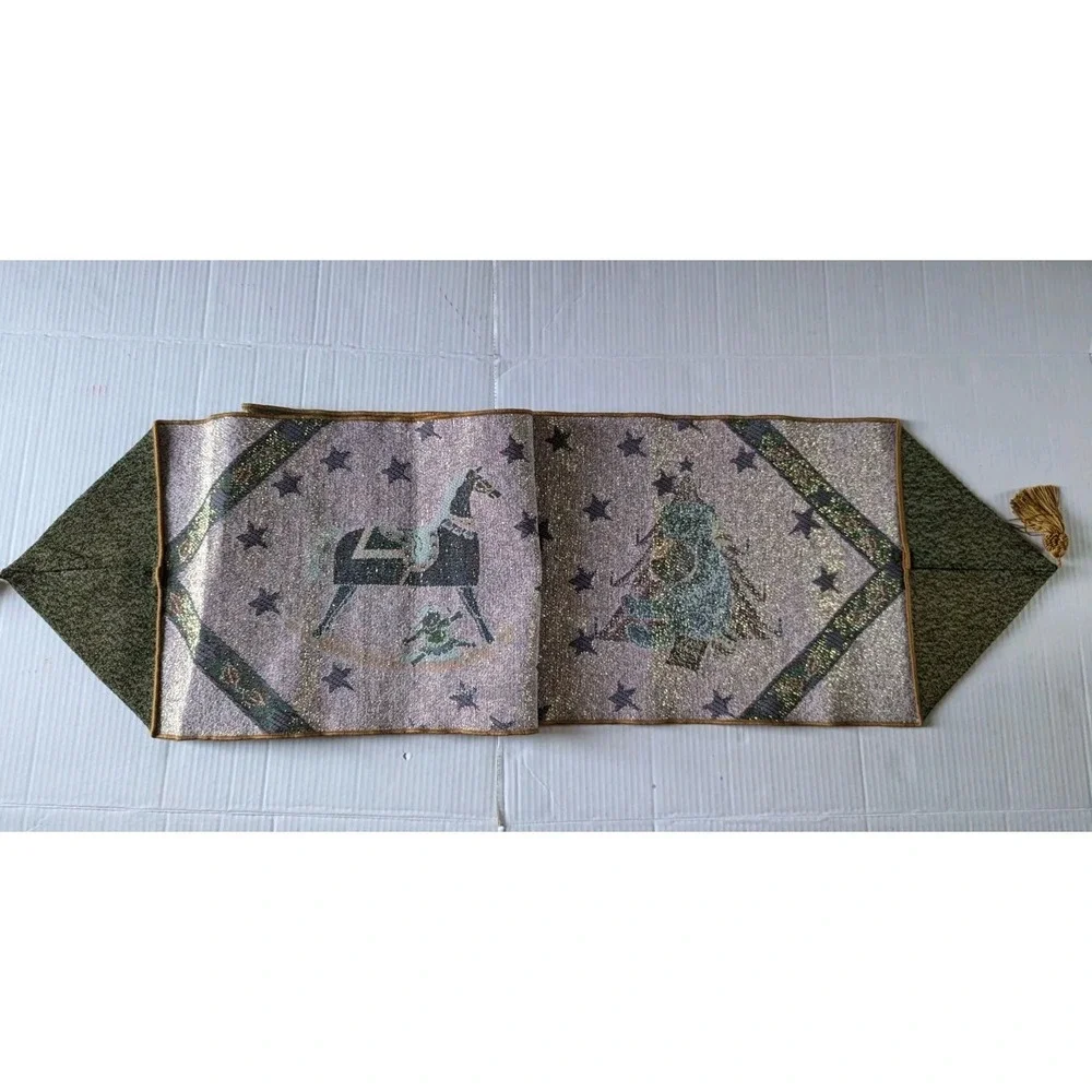 Christmas Warren Kimble Table Runner Tapestry Toys Green